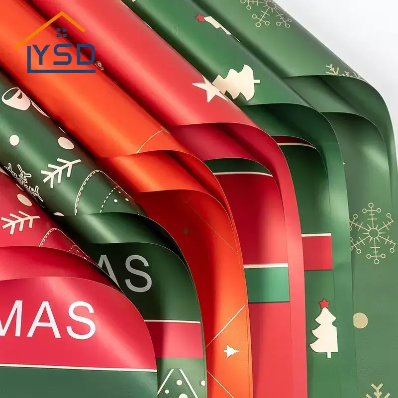 Vánoční balicí papír